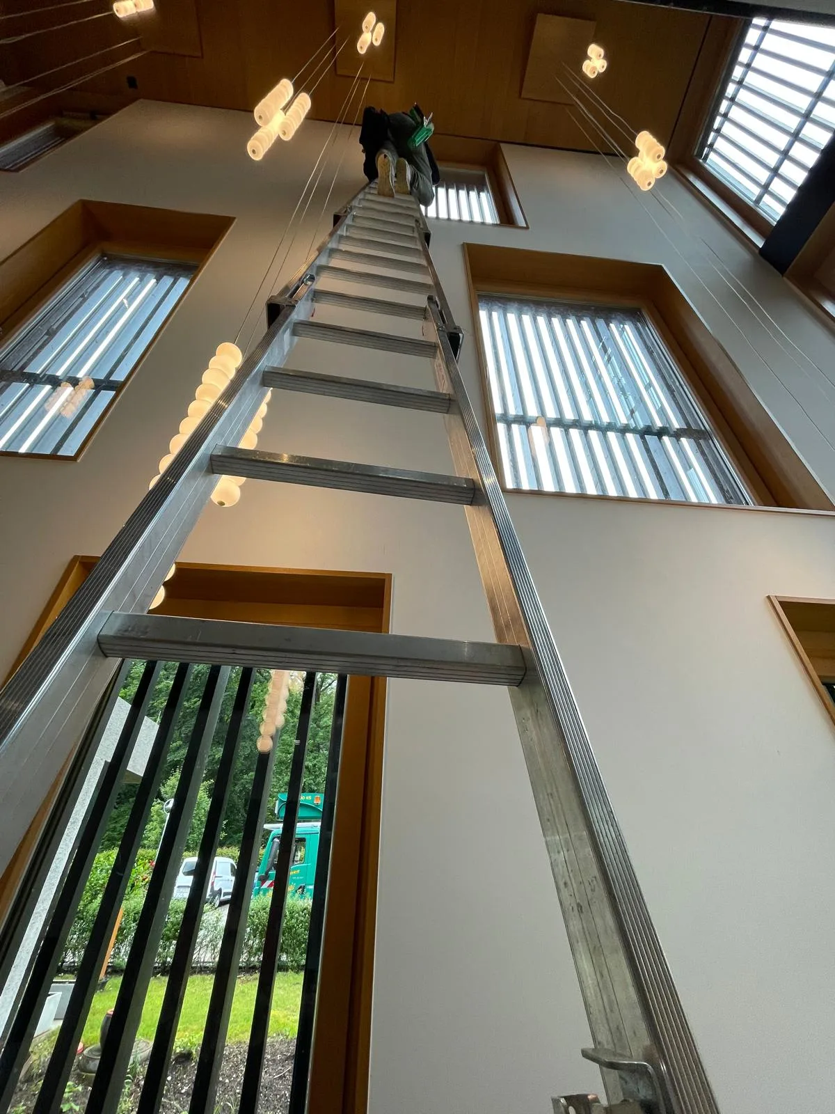 Fensterreinigung - professionell Fenster putzen Böblingen